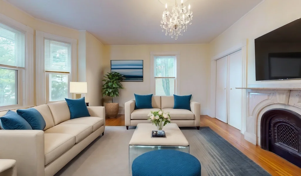 2 bed, 1 bath apartment for rent at 74 Fairbanks St Unit 1, Oak Square