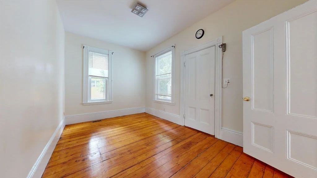 2 bed, 1 bath apartment for rent at 74 Fairbanks St Unit 1, Oak Square — photo 15 of 18
