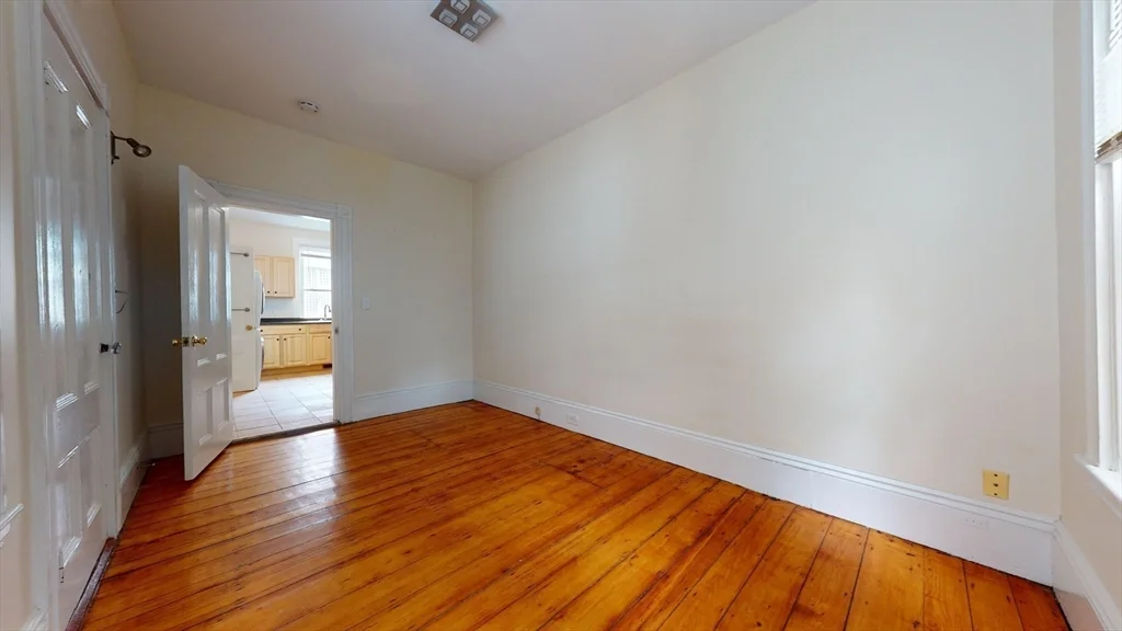 2 bed, 1 bath apartment for rent at 74 Fairbanks St Unit 1, Oak Square — photo 14 of 18
