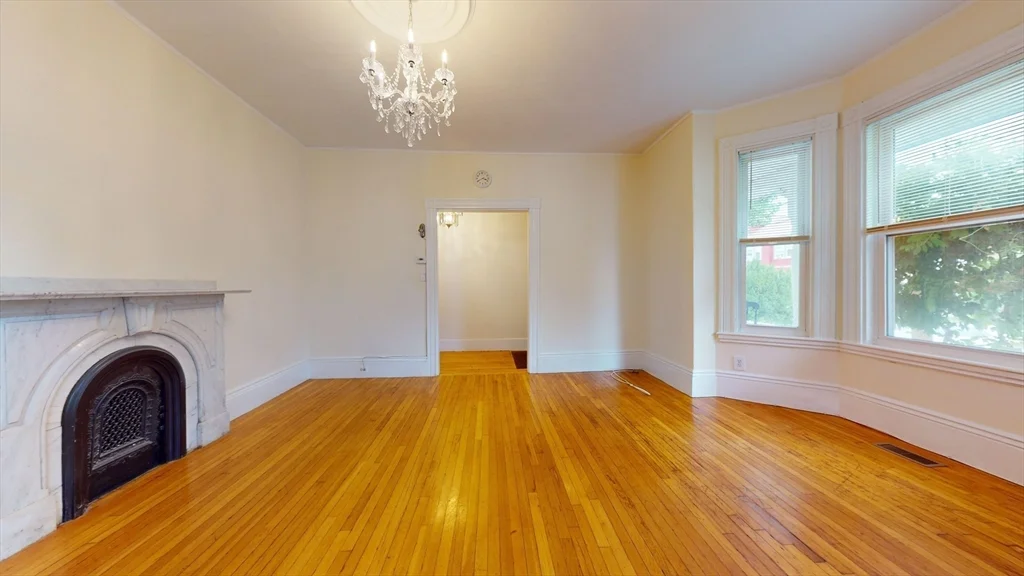 2 bed, 1 bath apartment for rent at 74 Fairbanks St Unit 1, Oak Square — photo 3 of 18