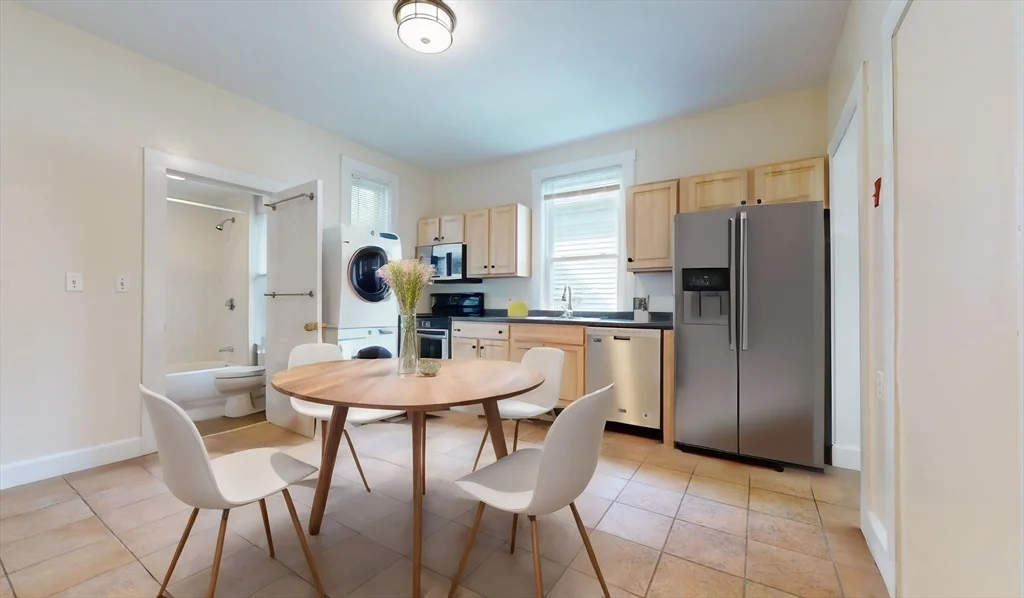 2 bed, 1 bath apartment for rent at 74 Fairbanks St Unit 1, Oak Square — photo 9 of 18