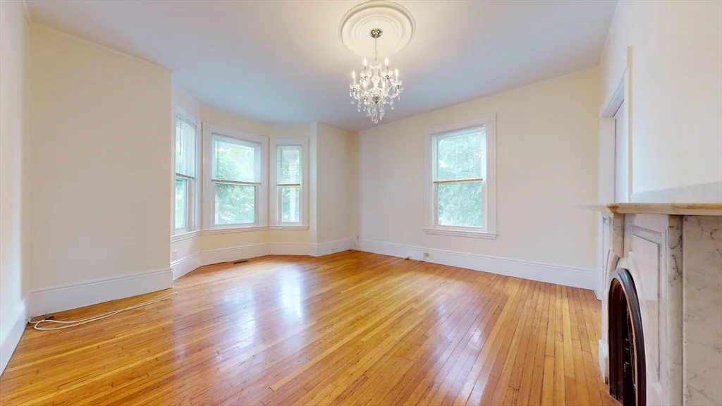 2 bed, 1 bath apartment for rent at 74 Fairbanks St Unit 1, Oak Square — photo 5 of 18