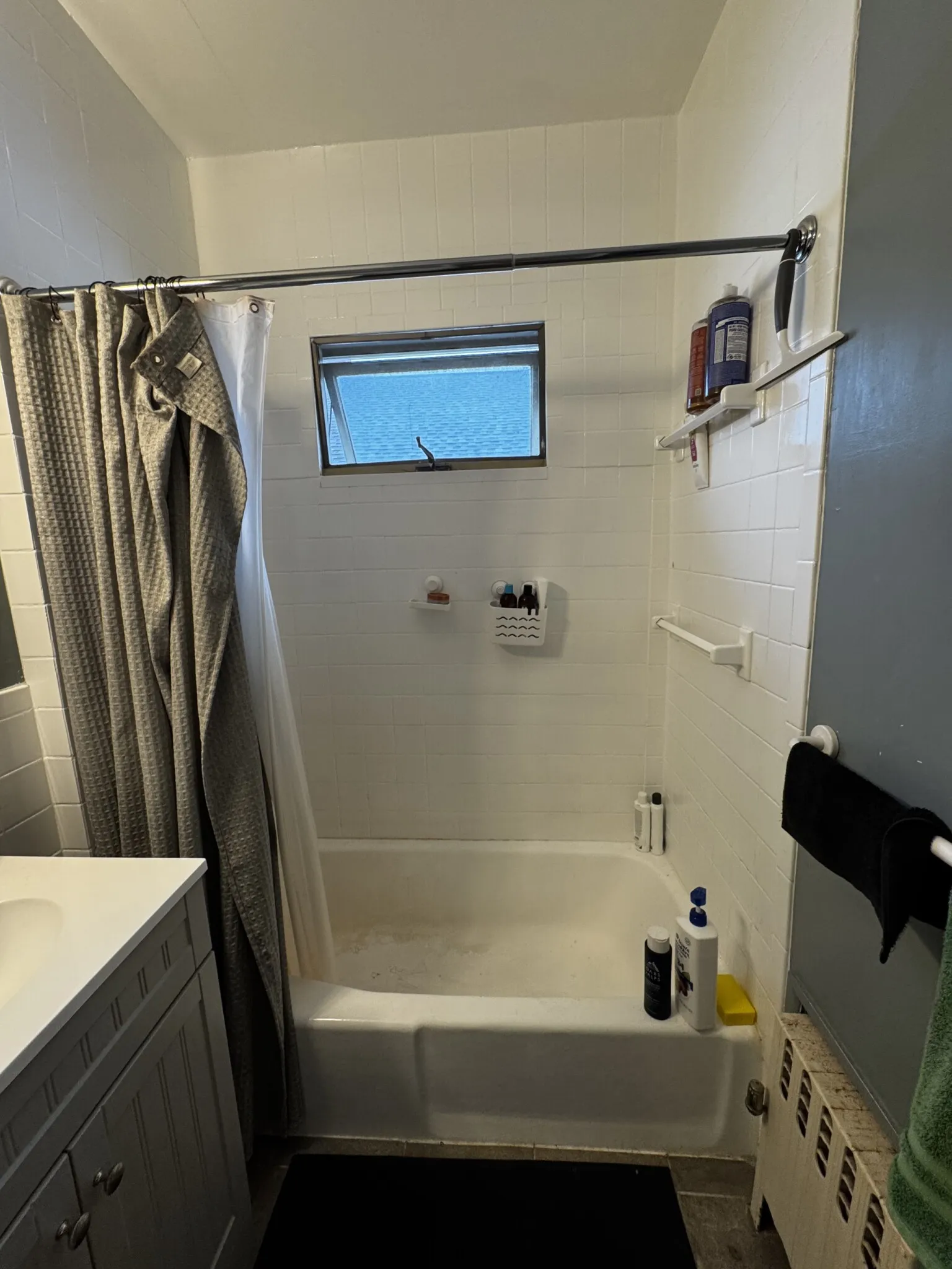 5 bed, 1 bath apartment for rent at 74 Frederick Ave Unit 2, South Medford — photo 19 of 26