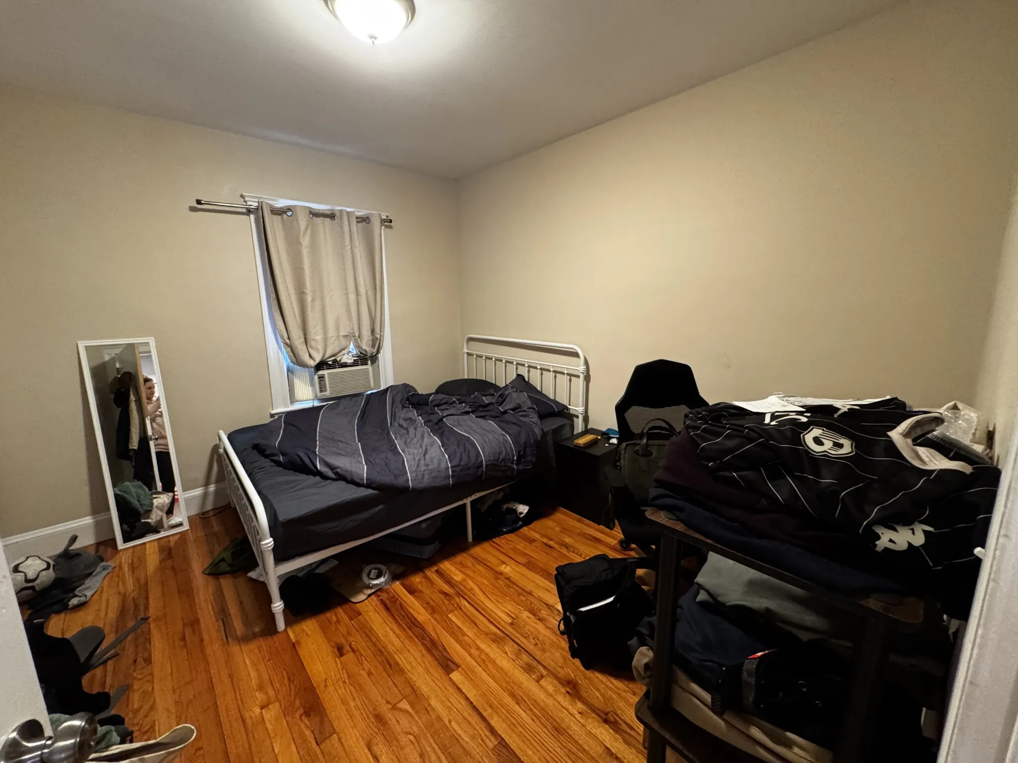 5 bed, 1 bath apartment for rent at 74 Frederick Ave Unit ., South Medford — photo 12 of 24