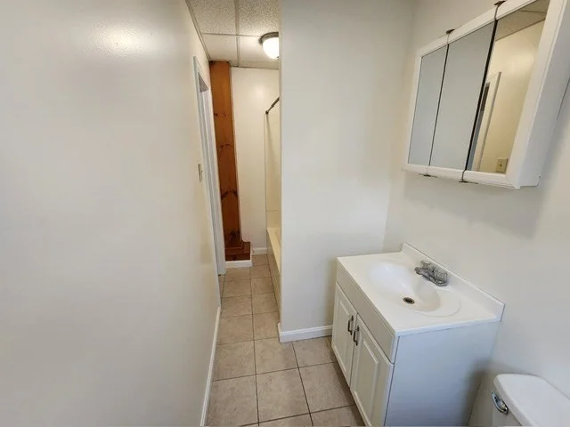 2 bed, 1 bath apartment for rent at 74 Fulton St Unit 1W, Fall River — photo 11 of 12