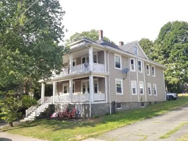 3 bed, 1 bath apartment for rent at 74 Glendale Rd Unit 1, Quincy Center — photo 2 of 9