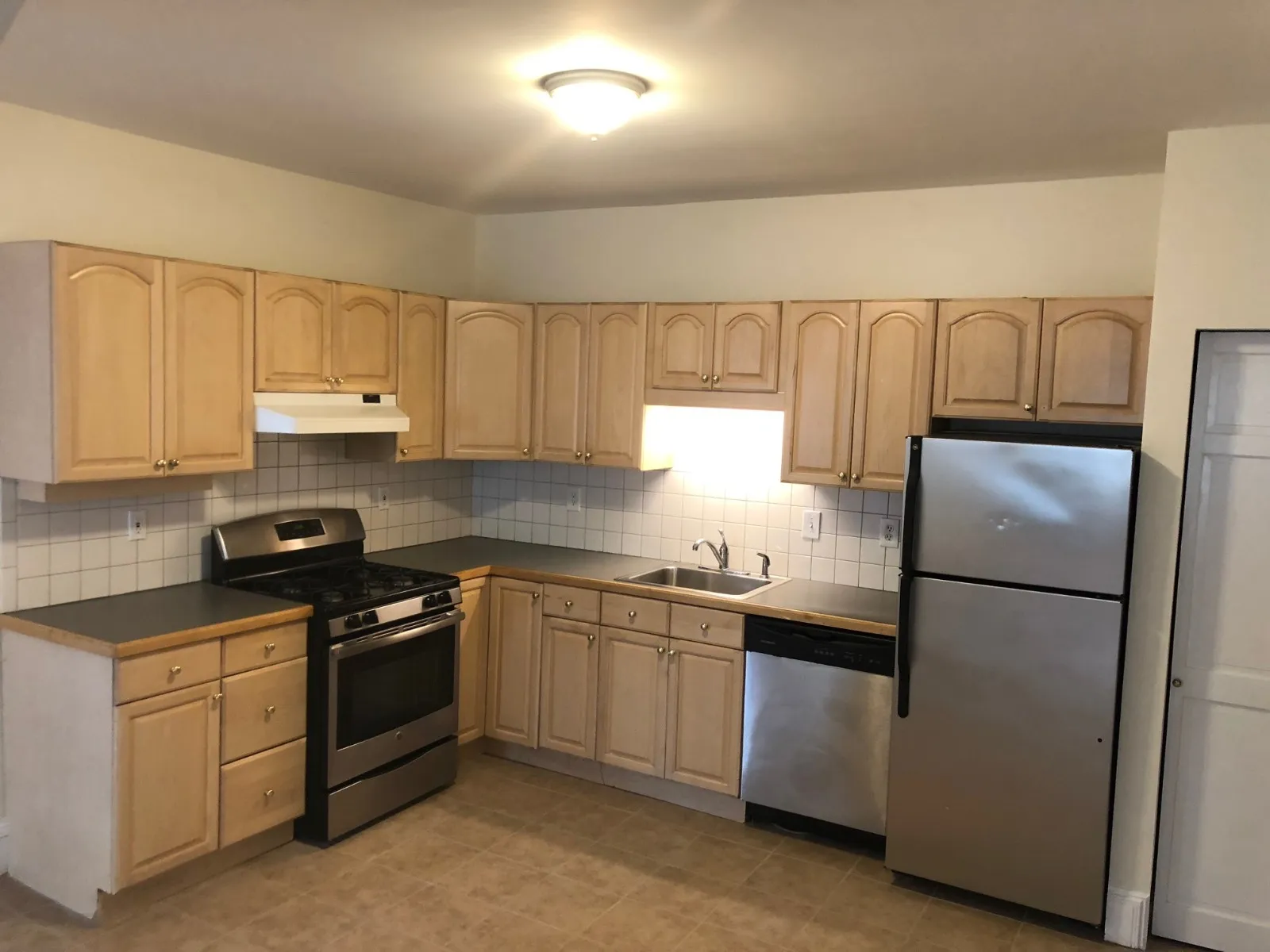 2 bed, 1 bath apartment for rent at 74 Gore St Unit 1, East Cambridge — photo 6 of 10