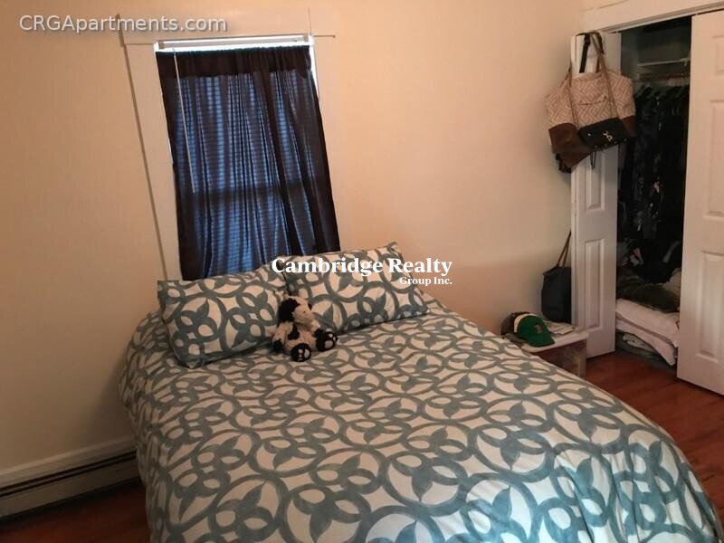 2.5 bed, 1 bath apartment for rent at 74 Gore St Unit 3T, East Cambridge — photo 5 of 5