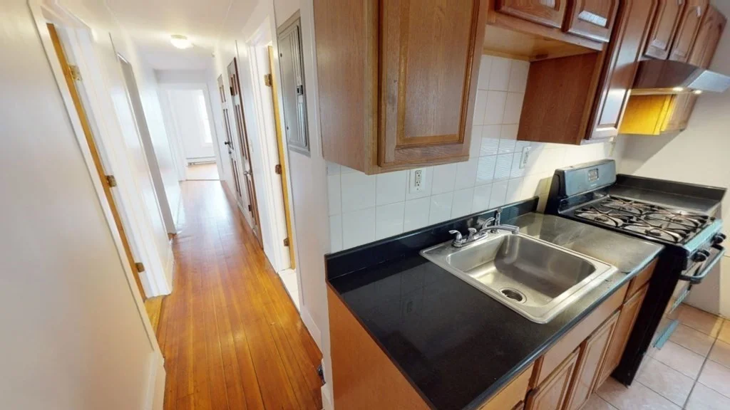 4 bed, 1 bath apartment for rent at 74 Hamilton St Unit 3, Dorchester — photo 6 of 26