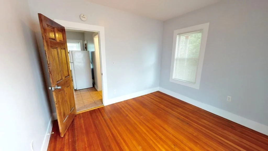 4 bed, 1 bath apartment for rent at 74 Hamilton St Unit 3, Dorchester — photo 8 of 26
