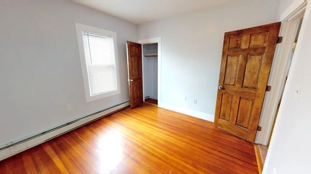 4 bed, 1 bath apartment for rent at 74 Hamilton St Unit 3, Dorchester — photo 10 of 26