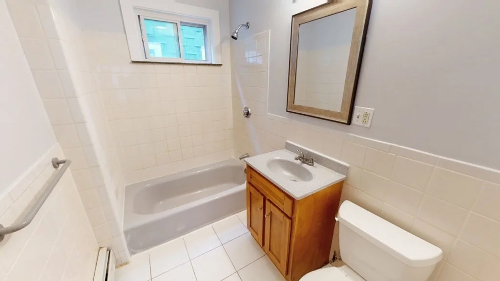 4 bed, 1 bath apartment for rent at 74 Hamilton St Unit 3, Dorchester — photo 13 of 26