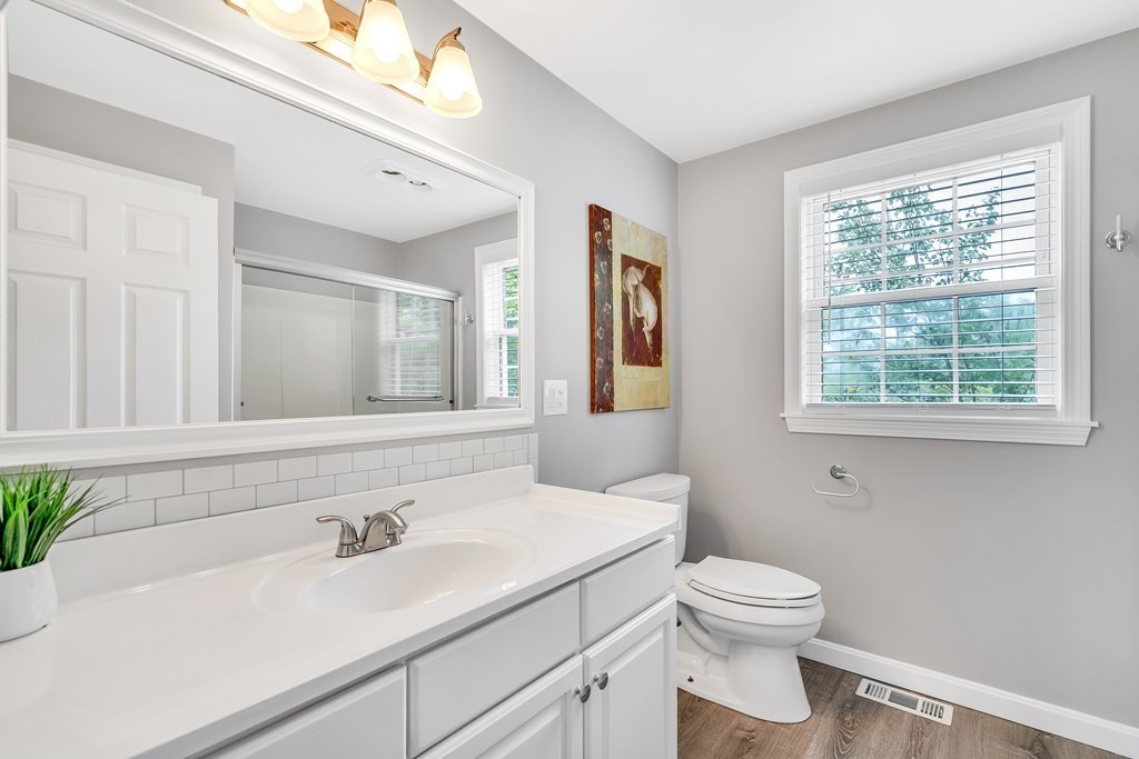 3 bed, 1 bath apartment for rent at 74 Juniper Ln, Tewksbury — photo 9 of 14