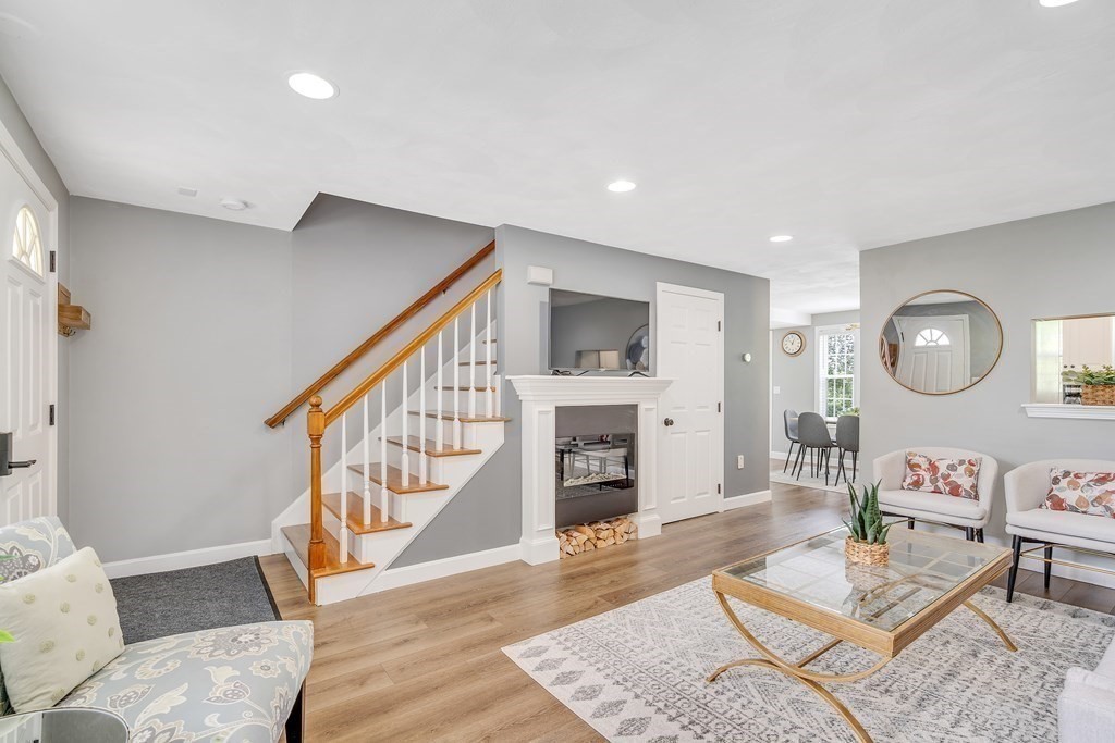 3 bed, 1 bath apartment for rent at 74 Juniper Ln, Tewksbury — photo 3 of 14