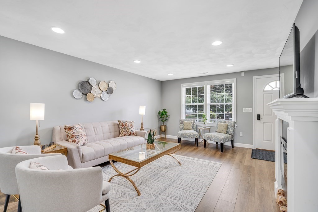 3 bed, 1 bath apartment for rent at 74 Juniper Ln, Tewksbury — photo 2 of 14