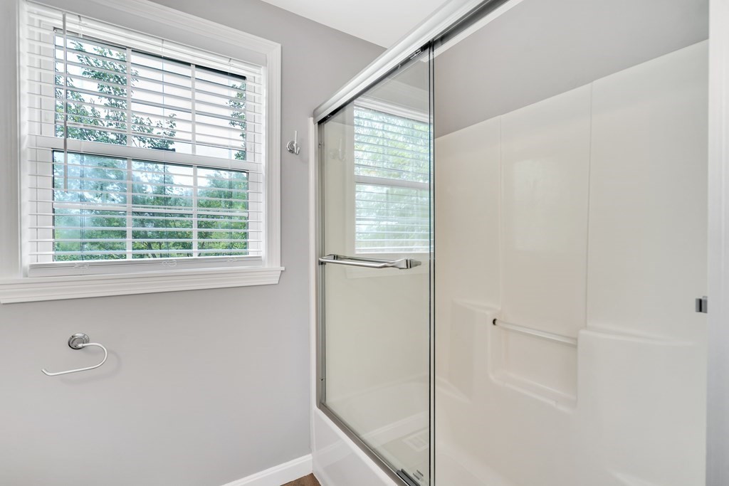 3 bed, 1 bath apartment for rent at 74 Juniper Ln, Tewksbury — photo 11 of 14