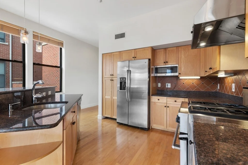 2 bed, 2 bath apartment for rent at 74 Kent St Unit C8, Central Village — photo 4 of 34