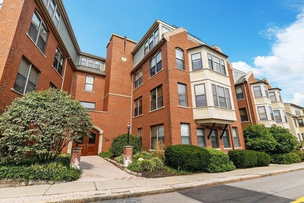 2 bed, 2 bath apartment for rent at 74 Kent St Unit C8, Central Village — photo 8 of 34
