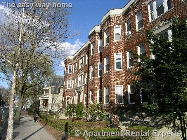 1 bed, 1 bath apartment for rent at 74 Kirkland St Unit 2, Harvard Square — photo 8 of 12