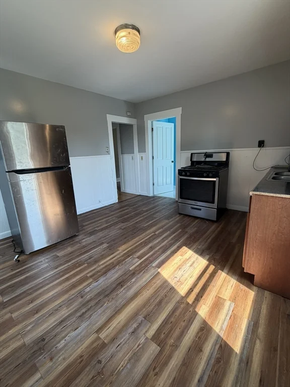 3 bed, 1 bath apartment for rent at 74 Linden St Unit 2, Taunton