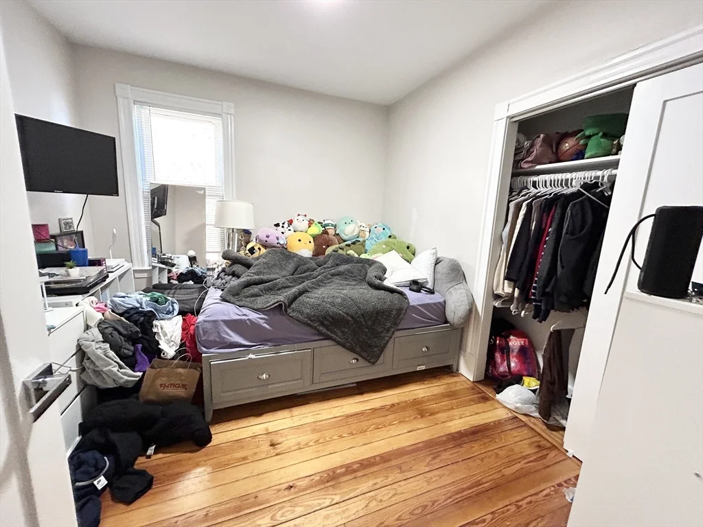 3 bed, 1 bath apartment for rent at 74 Marine Rd Unit 1, South Boston — photo 5 of 8