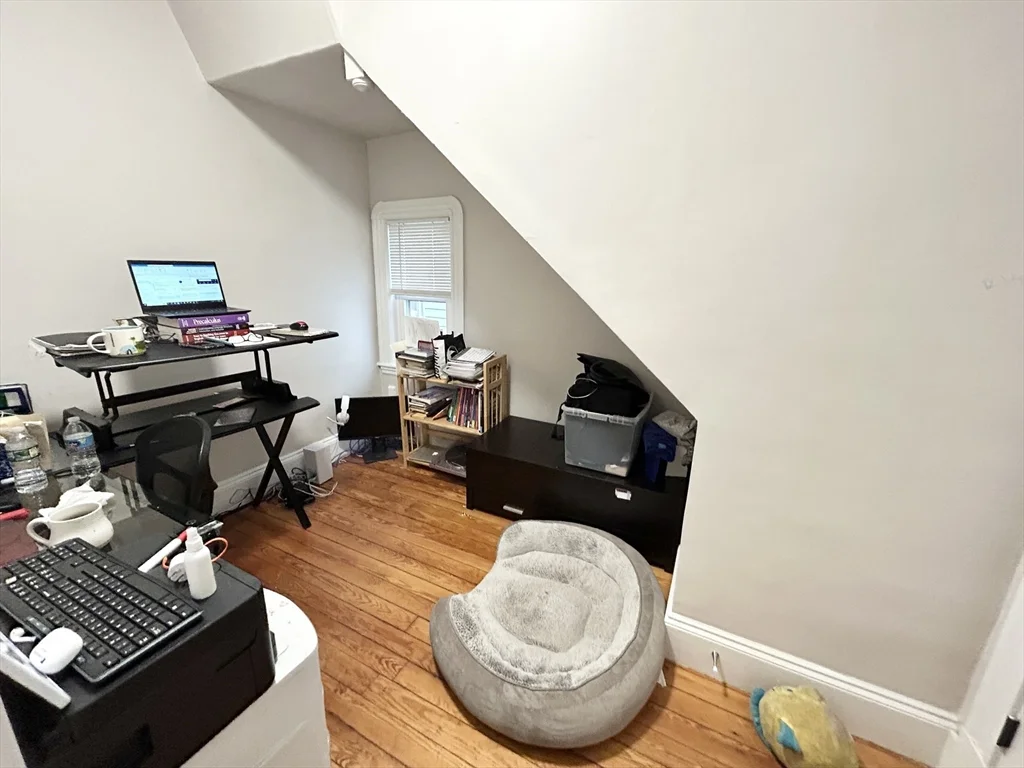 3 bed, 1 bath apartment for rent at 74 Marine Rd Unit 1, South Boston — photo 3 of 8