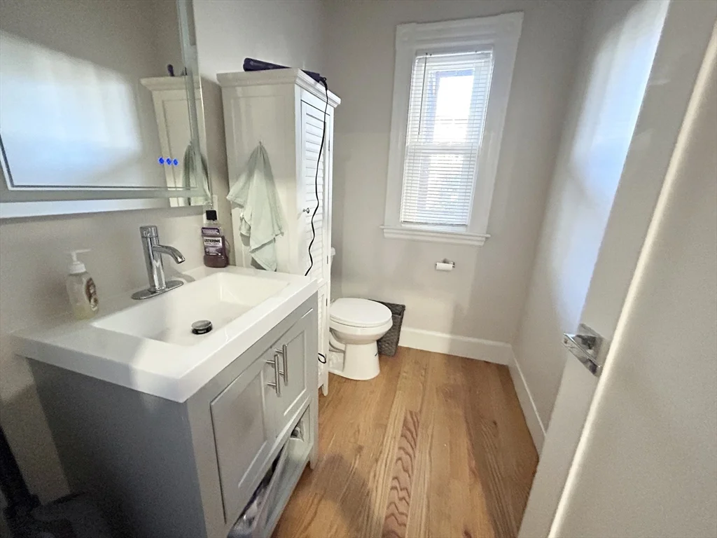 3 bed, 1 bath apartment for rent at 74 Marine Rd Unit 1, South Boston — photo 7 of 8