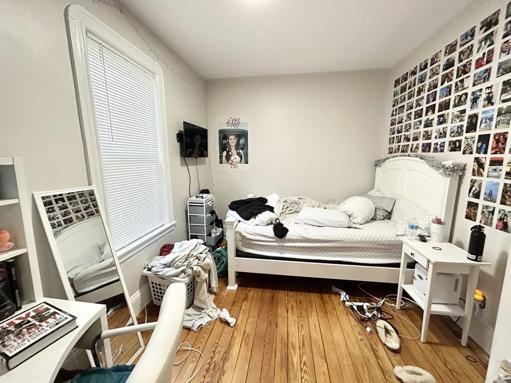 3 bed, 1 bath apartment for rent at 74 Marine Rd Unit 1, South Boston — photo 6 of 8