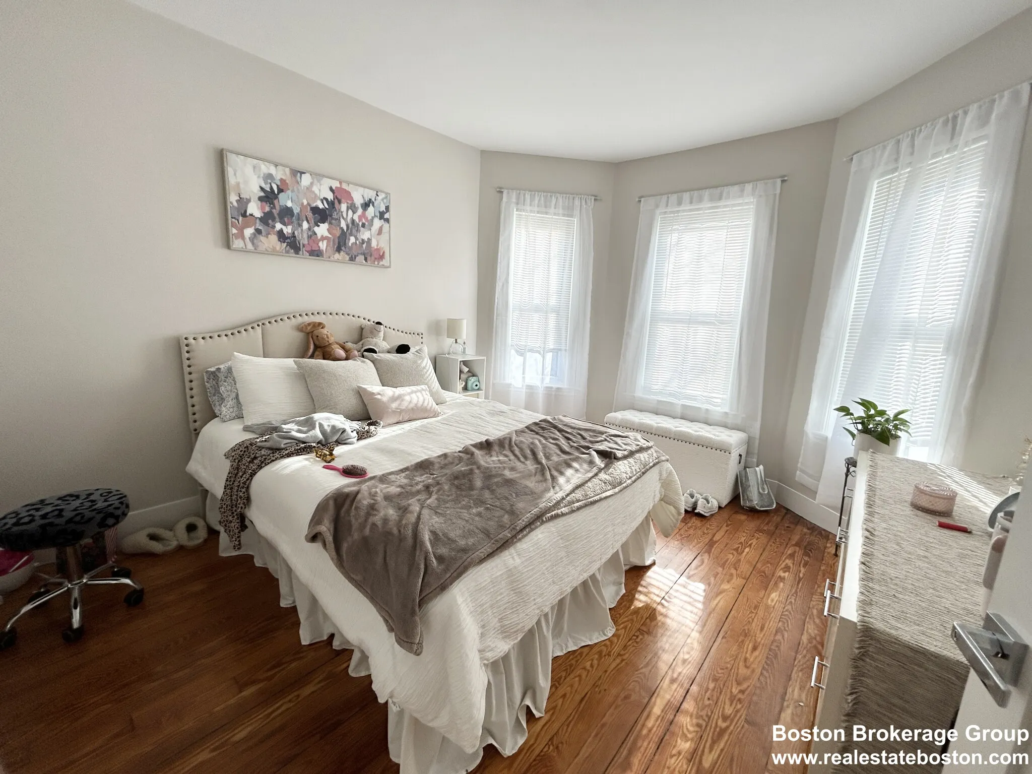 4 bed, 1.5 bath apartment for rent at 74 Marine Rd Unit 2, South Boston — photo 4 of 8