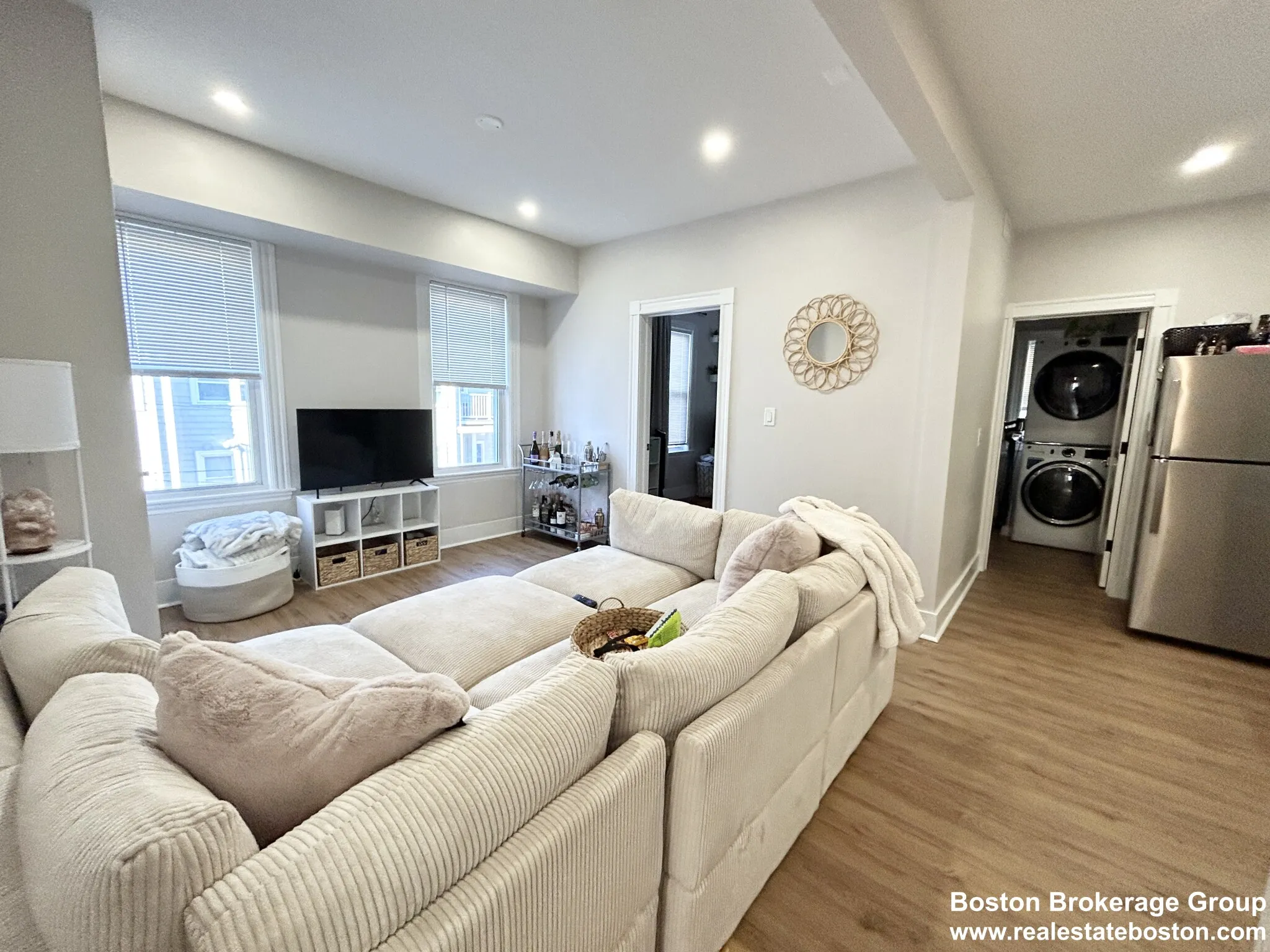 4 bed, 1.5 bath apartment for rent at 74 Marine Rd Unit 2, South Boston — photo 3 of 8