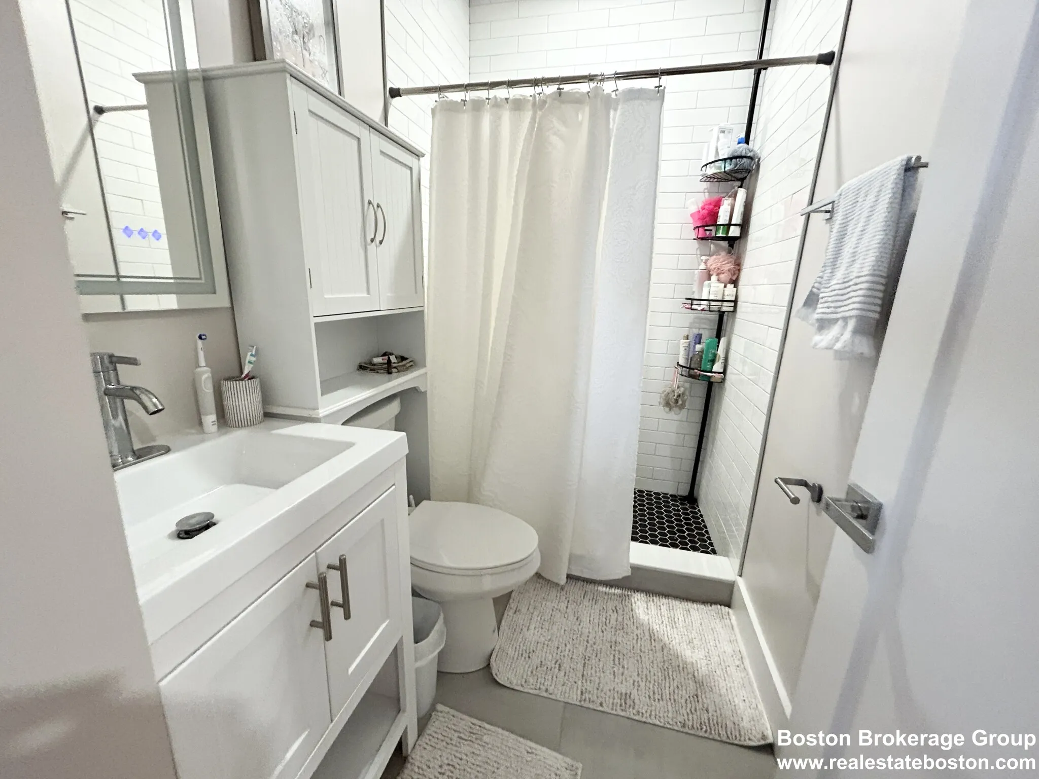 4 bed, 1.5 bath apartment for rent at 74 Marine Rd Unit 2, South Boston — photo 8 of 8