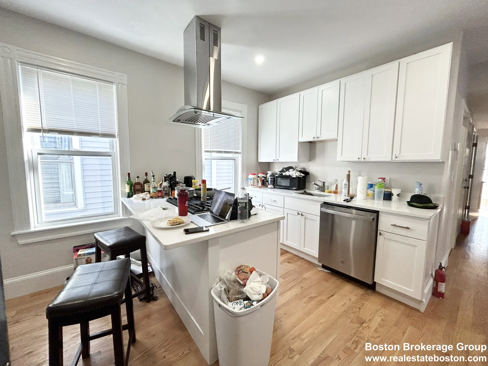 4 bed, 1.5 bath apartment for rent at 74 Marine Rd Unit 3, South Boston — photo 1 of 8