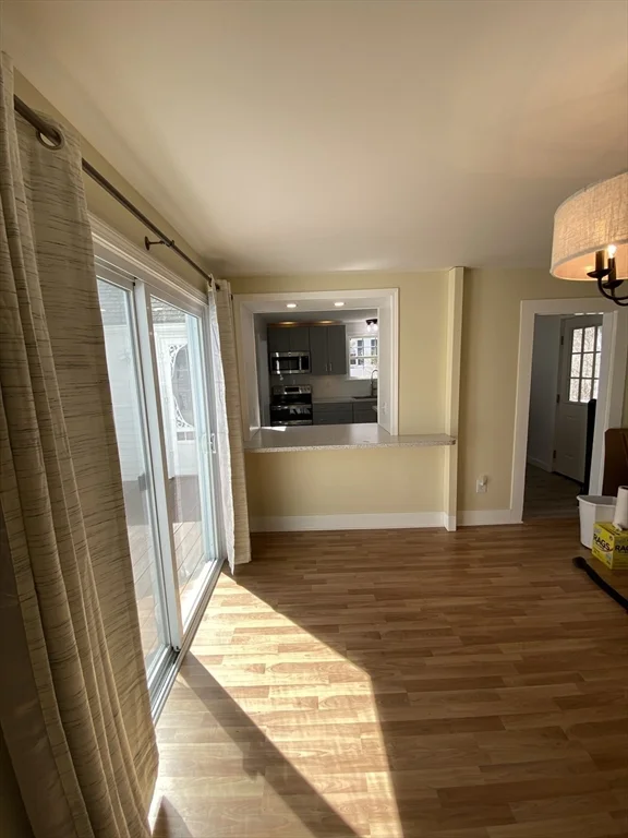 5 bed, 3 bath apartment for rent at 74 Moore Ave Unit N/A, Warren — photo 8 of 37