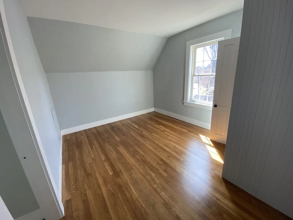 5 bed, 3 bath apartment for rent at 74 Moore Ave Unit N/A, Warren — photo 27 of 37