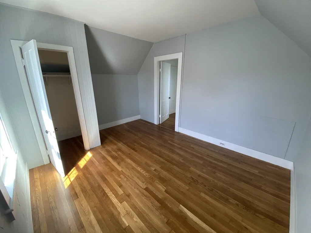 5 bed, 3 bath apartment for rent at 74 Moore Ave Unit N/A, Warren — photo 26 of 37
