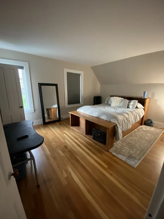 5 bed, 3 bath apartment for rent at 74 Moore Ave Unit N/A, Warren — photo 23 of 37