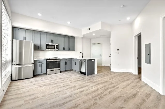 2 bed, 1 bath apartment for rent at 74 Mount Vernon Unit 601, Lynn — photo 6 of 13