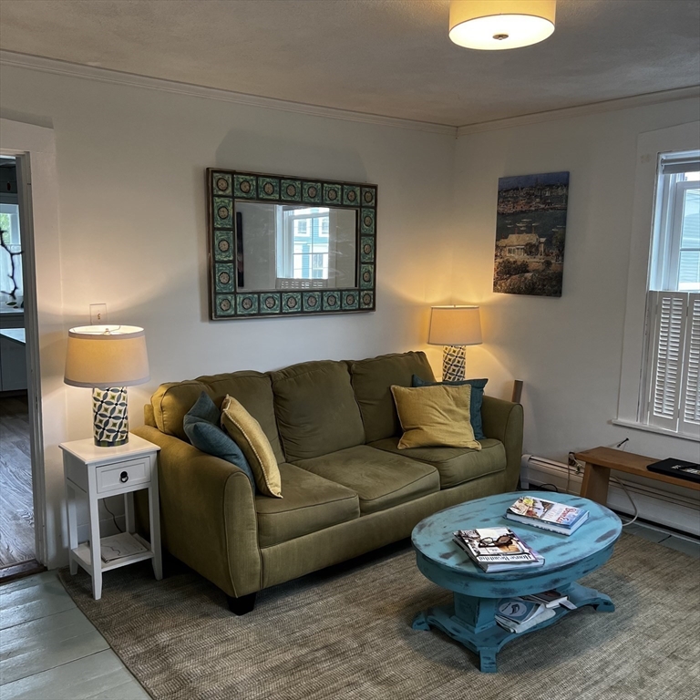 1 bed, 1 bath apartment for rent at 74 Mt Pleasant Av Unit 2, Gloucester — photo 4 of 20