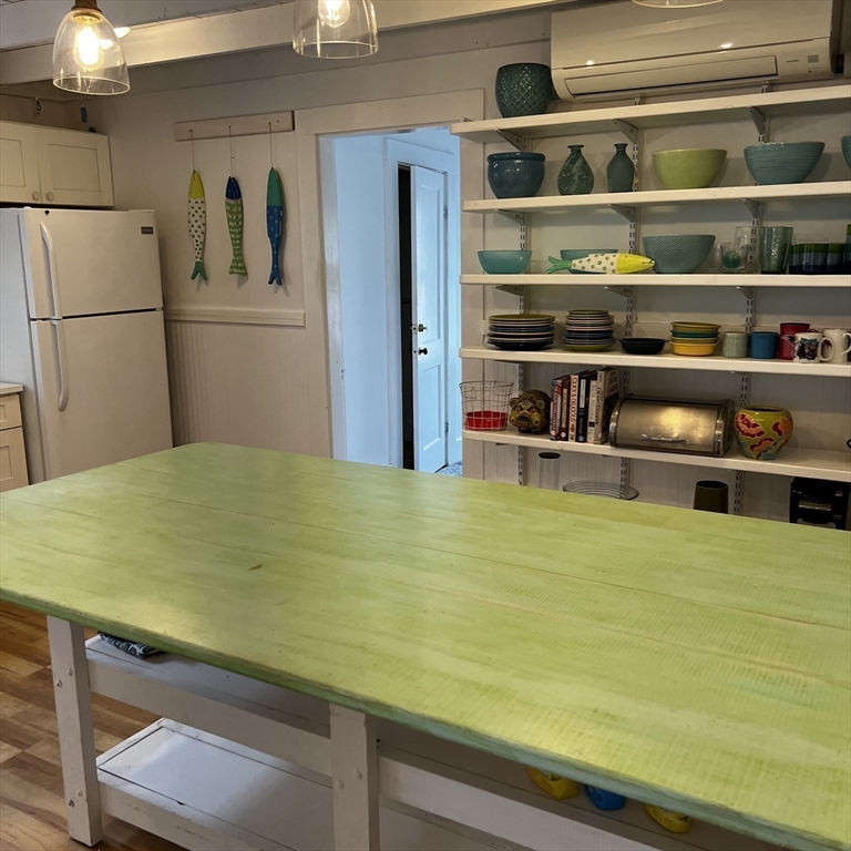 1 bed, 1 bath apartment for rent at 74 Mt Pleasant Av Unit 2, Gloucester — photo 9 of 20