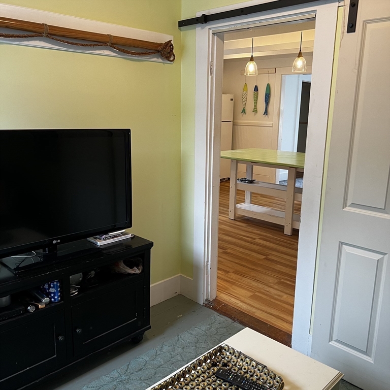 1 bed, 1 bath apartment for rent at 74 Mt Pleasant Av Unit 2, Gloucester — photo 11 of 20