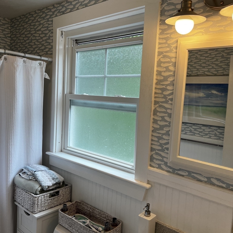 1 bed, 1 bath apartment for rent at 74 Mt Pleasant Av Unit 2, Gloucester — photo 15 of 20