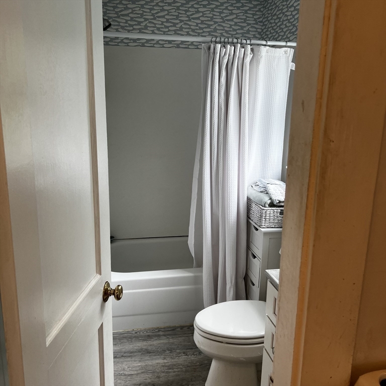 1 bed, 1 bath apartment for rent at 74 Mt Pleasant Av Unit 2, Gloucester — photo 13 of 20