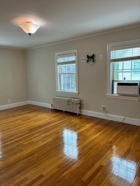3 bed, 2 bath apartment for rent at 74 Munroe St, Belmont — photo 3 of 19