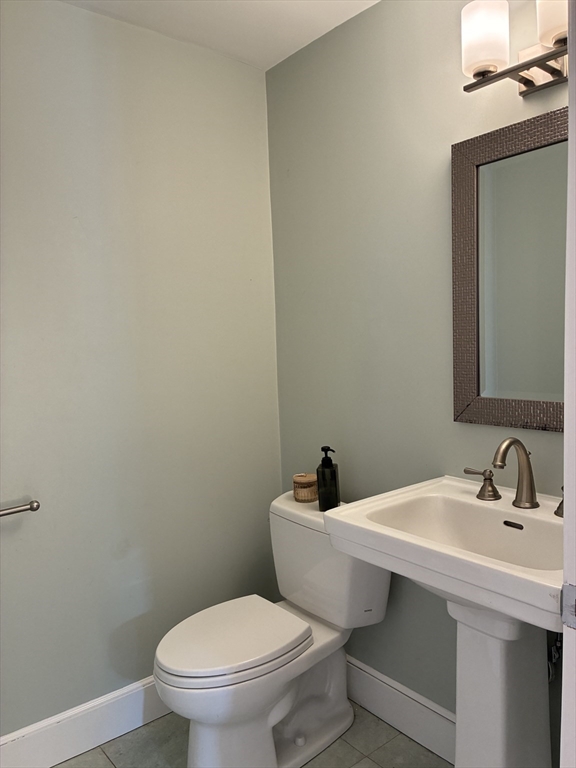 3 bed, 2 bath apartment for rent at 74 Munroe St, Belmont — photo 7 of 19