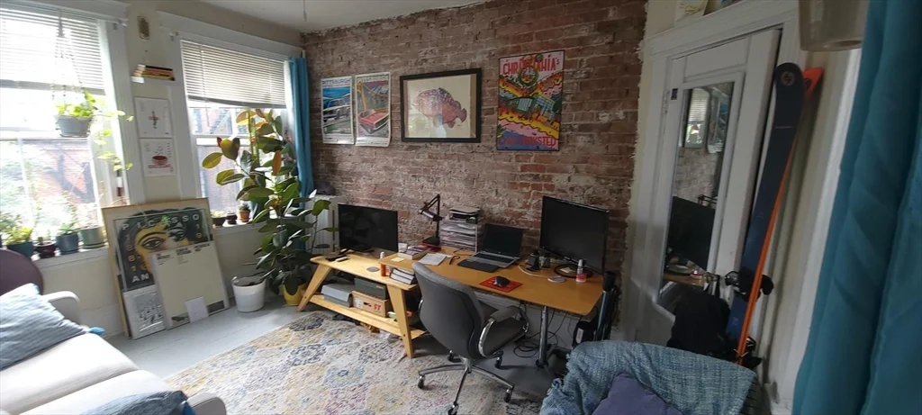 Studio bed, 1 bath apartment for rent at 74 Myrtle St Unit 10, Beacon Hill — photo 1 of 8