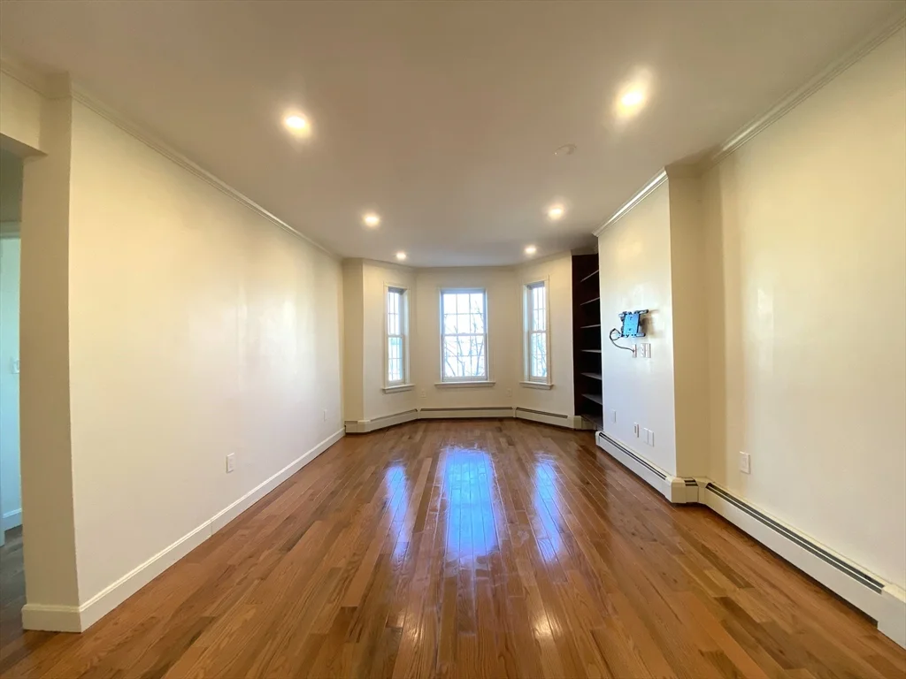 1 bed, 1 bath apartment for rent at 74 Newbern St Unit 3, Medford