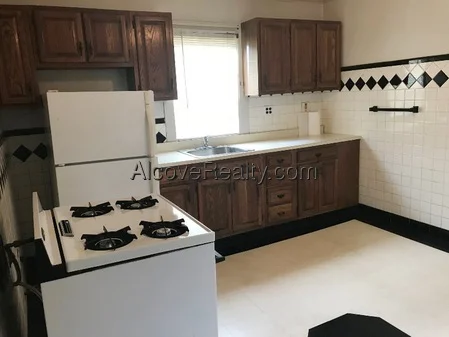 1 bed, 1 bath apartment for rent at 74 Otis St Unit 2R, East Cambridge — photo 2 of 6