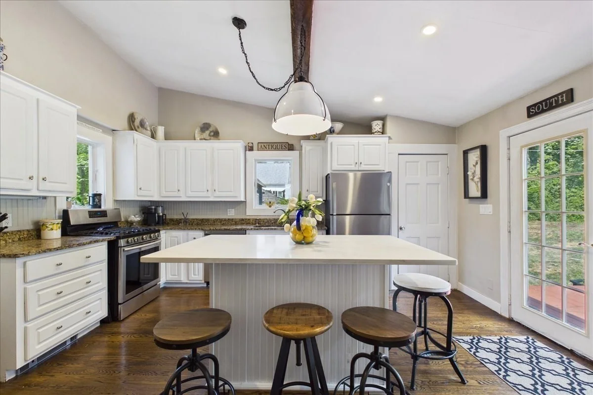 3 bed, 1 bath apartment for rent at 74 Park Ave Unit 74, Weymouth — photo 5 of 16