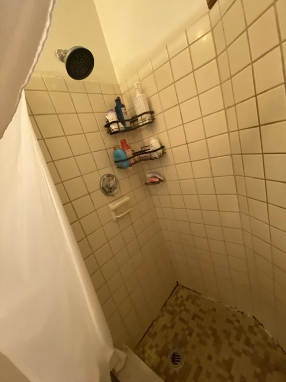 2 bed, 1 bath apartment for rent at 74 Phillips St Unit 2, Beacon Hill — photo 15 of 15