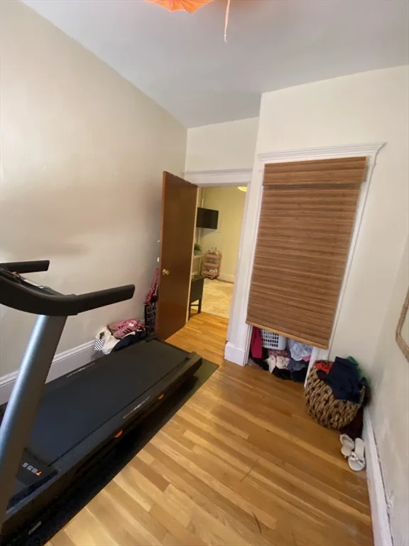 2 bed, 1 bath apartment for rent at 74 Phillips St Unit 2, Beacon Hill — photo 11 of 15
